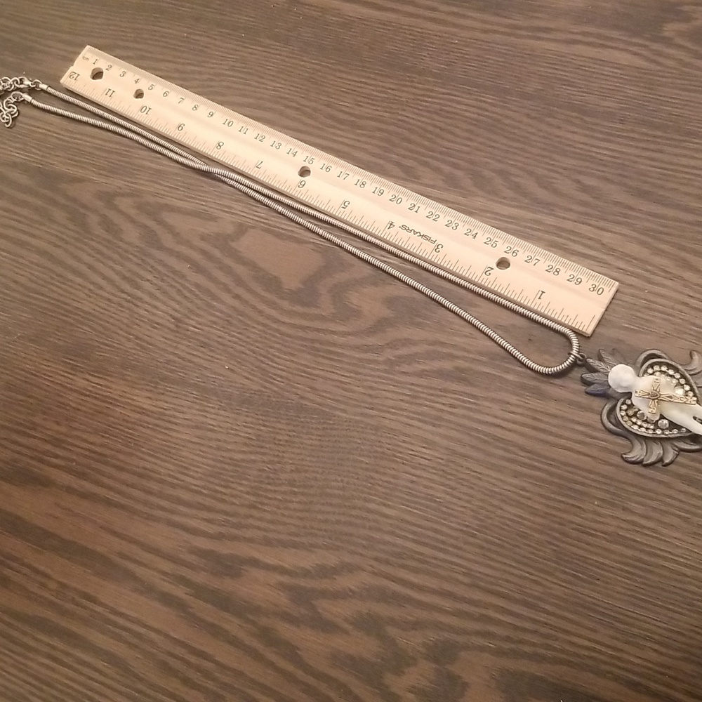 Frozen Charlotte necklace as found - Picture 3 of 3